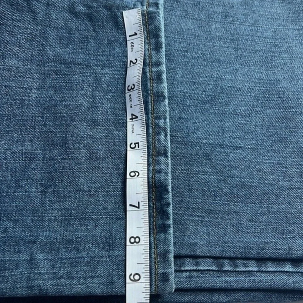 Lee Newman men’s Jean Relaxed Fit Straight Leg size 42x32.